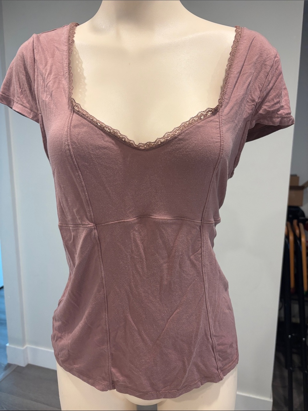 Mauve Lace Trim Scoop Neck Top